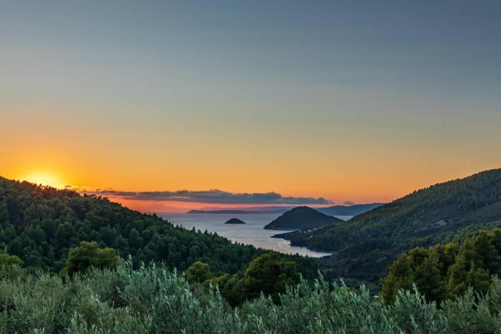Nina-Myrtia Countryside House Skopelos Ditropo Екстериор снимка