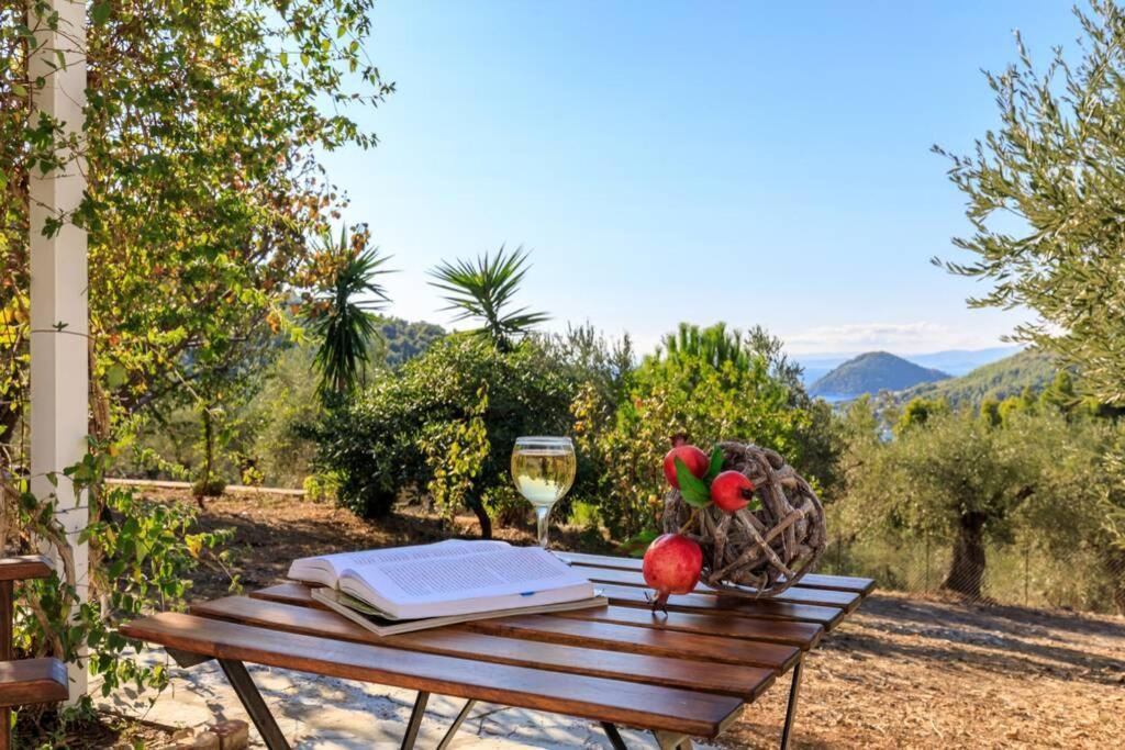Nina-Myrtia Countryside House Skopelos Ditropo Екстериор снимка